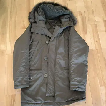 올리브 그린 모즈 코트 후드 부착