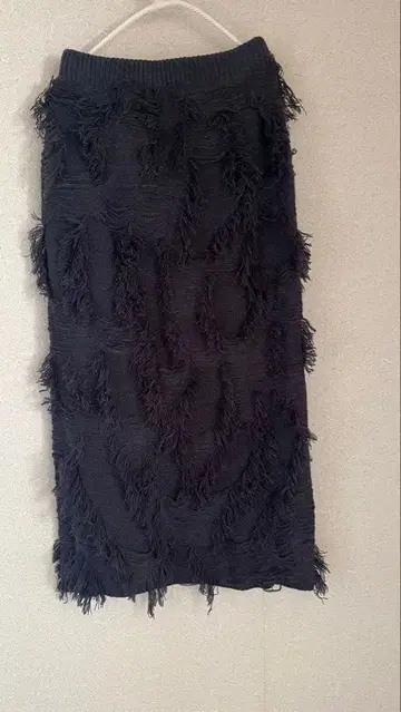 ESICA 프린지 편직 니트 스커트 차콜 그레이