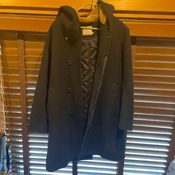 VALLIS by FACTOTUM 코트