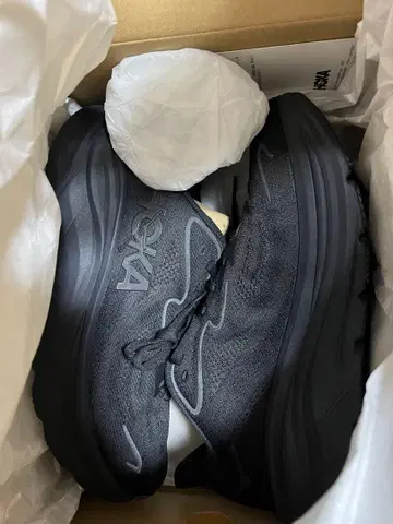 최저가 HOKA Clifton 10 블랙 27cm