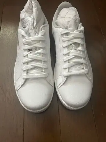 Puma 화이트 스니커즈 골드 로고