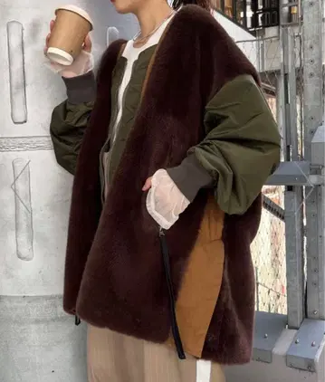 [ etsinta/에신타 ] 택 포함 새상품 퍼 절개 자켓