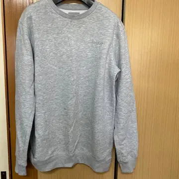 아식스 타이거 맨투맨