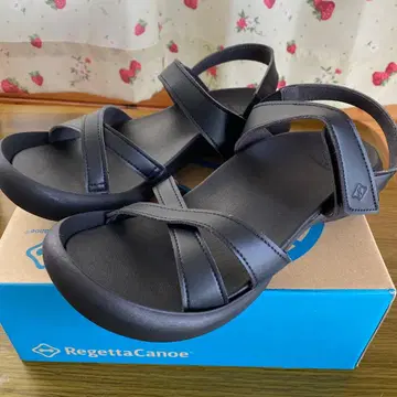 2점째 반액 신상 새상품 레게타카누 샌들
