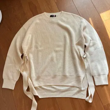 Theory 리브 크림색 긴팔 스웨터