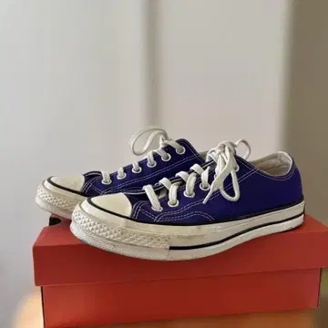 컨버스 올스타 보라색 스니커즈 CT70