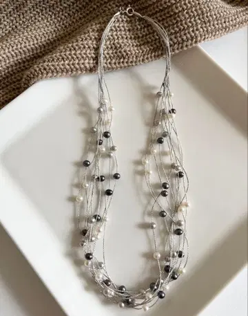 [ 새상품 ] 10연 담수 펄 스테이션 목걸이 겨울 코디 평소 사용