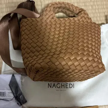 NAGHEDI 나노 사이즈 백 montauk