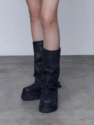 EMODA 커버 탱크 부츠 블랙 S 사이즈