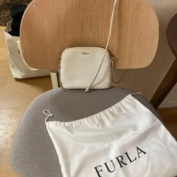 훌라 미니백 화이트 숄더백