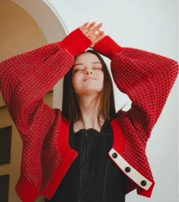 PINUE 숏 니트 가디건