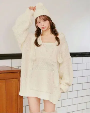 Darich 다리치 케이블 DD 로고 V넥 니트 후디