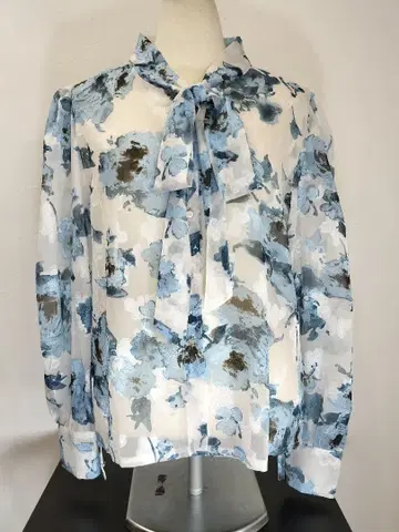 택 포함 새상품 꽃무늬 리본 포함 시스루 긴팔 블라우스