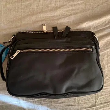 ACE 월드 트래블러 숄더백 블랙