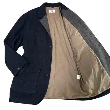 새상품급 INTERMEZZO 울 코트 트위드 블랙 그린 호두 버튼 M