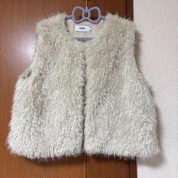 AZUL 아이보리 퍼 베스트