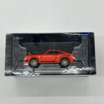 TOMY Tomica Limited Porsche 934 Turbo