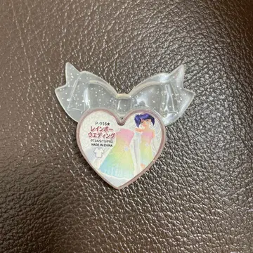 하트형 리본 포함 캐릭터 굿즈