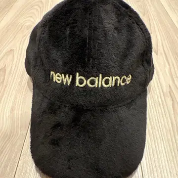 new balance 플리스 캡 블랙