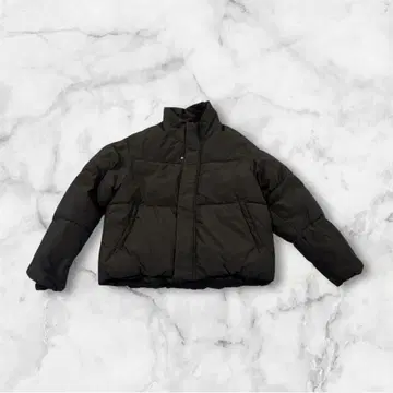 [ 새상품급 ] 에마 로즈 M 사이즈 블랙 숏 다운 자켓