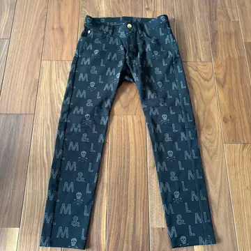 새상품급 M&L 스컬 프린트 블랙 팬츠