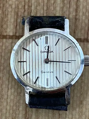 OMEGA Geneve 수동 와인딩 시계 스트라이프 다이얼 정크