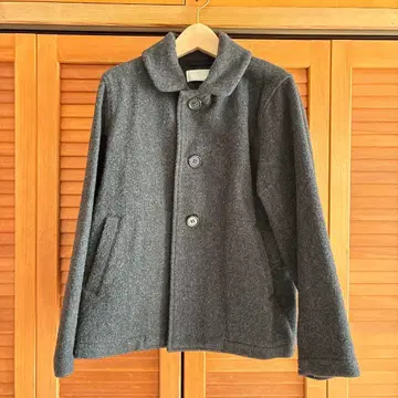 [ 새상품급 ] 내추럴 런드리, clip.tab 그레이 색상 버튼 코트