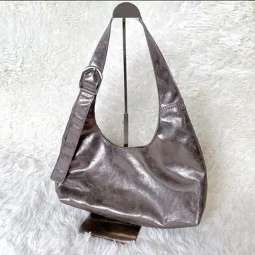 ZARA 메탈릭 가공 미니 버킷 백