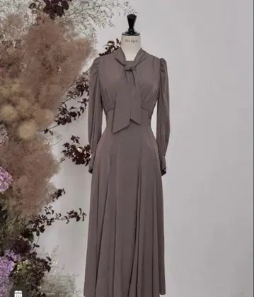 Her lip to Rocco Tie Satin Dress