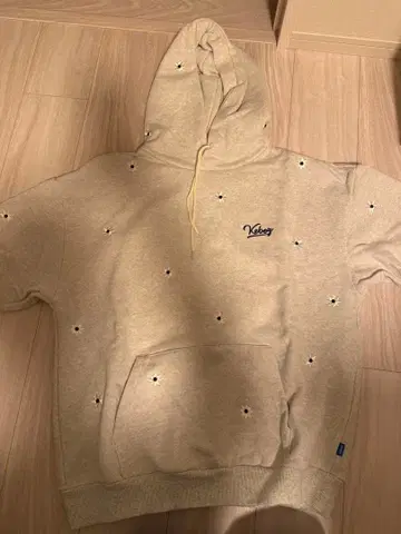 keboz 그레이 꽃무늬 자수 후드 부착 후드티