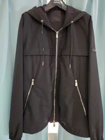 타트라스 LEAO 레아오 후드티