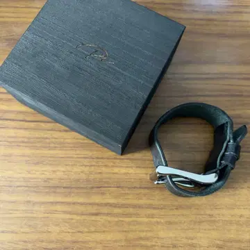 PRY Sculpted Leather Buckle Bracelet