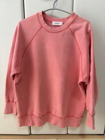 Mila Owen 핑크 래글런 슬리브 맨투맨