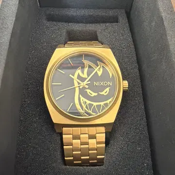 NIXON 골드 SPITFIRE 콜라보 손목시계