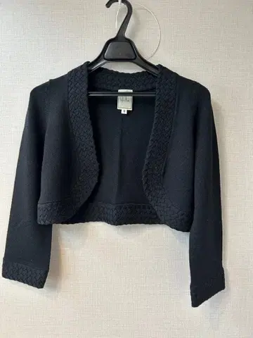 Sybilla 블랙 크롭 가디건