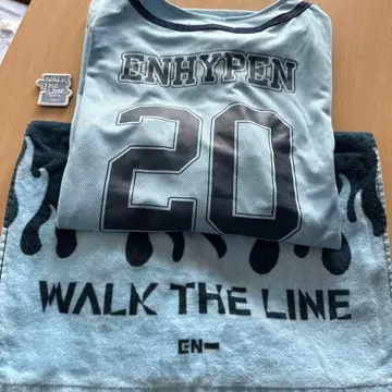 ENHYPEN WALK THE LINE