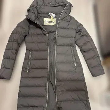 Herno 후드 부착 롱 다운 자켓 그레이