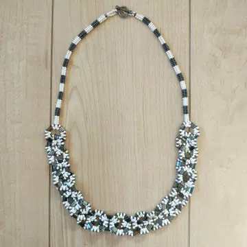 핸드메이드 비즈 목걸이 뜨개질 디자인