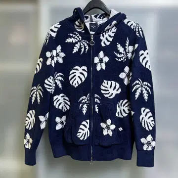 캘러웨이 후디 L 사이즈 네이비 꽃무늬 최종 가격 인하