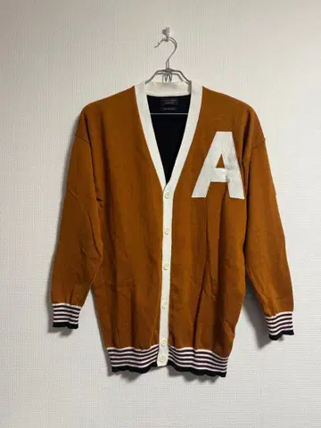 9 ZARAMEN 브라운 A 자수 가디건