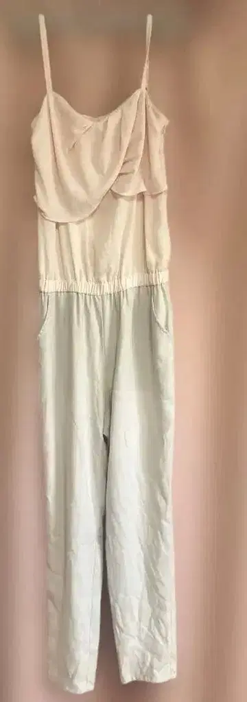 michellMacaron 프릴 장식 핑크 올인원