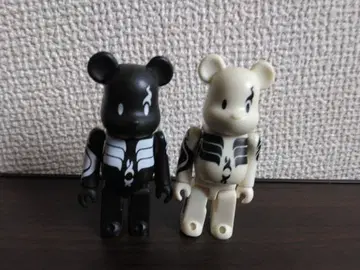 BE@RBRICK 베어브릭 카네코 아츠시 디자인 2체 세트