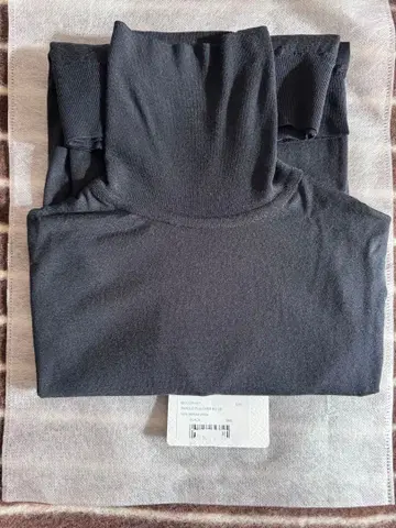 존스메들리 터틀넥