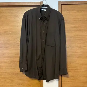 유니클로 U 브라운 드레이프 셔츠 M