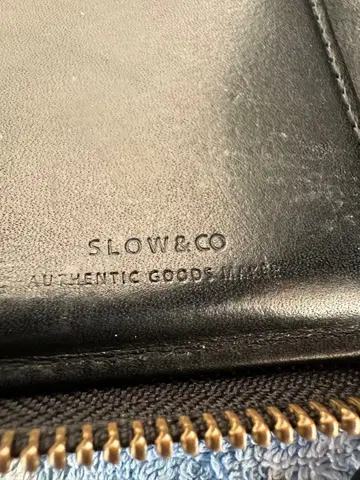 SLOW&CO 블랙 가죽 접이식 지갑