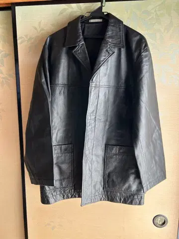 블랙 가죽 자켓 버튼 포함 출퇴근용으로도