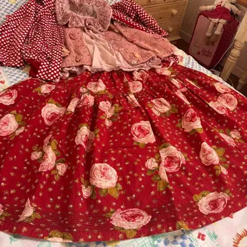 카네코 이사오 꽃무늬 플레어 스커트 빨간색