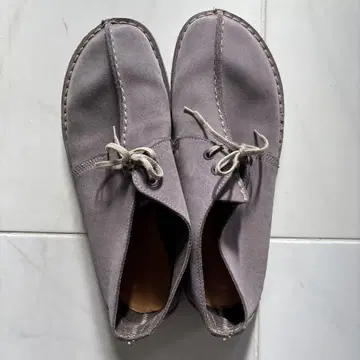 Clarks 데저트 트렉 그레이 스웨이드