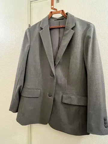 유니클로 ] 그레이 테일러드 자켓 싱글 버튼