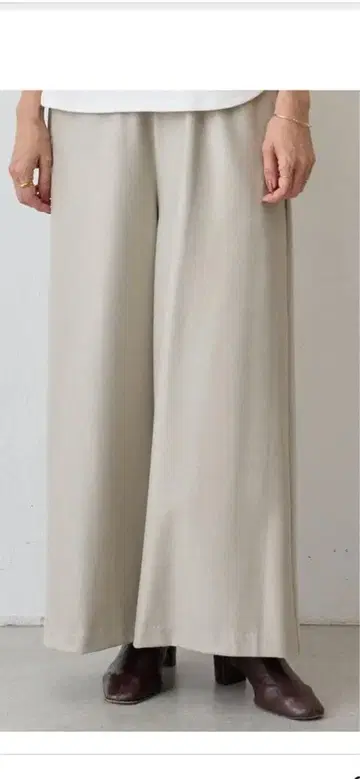 비어즐리 릴랙스 배기 팬츠 S 사이즈